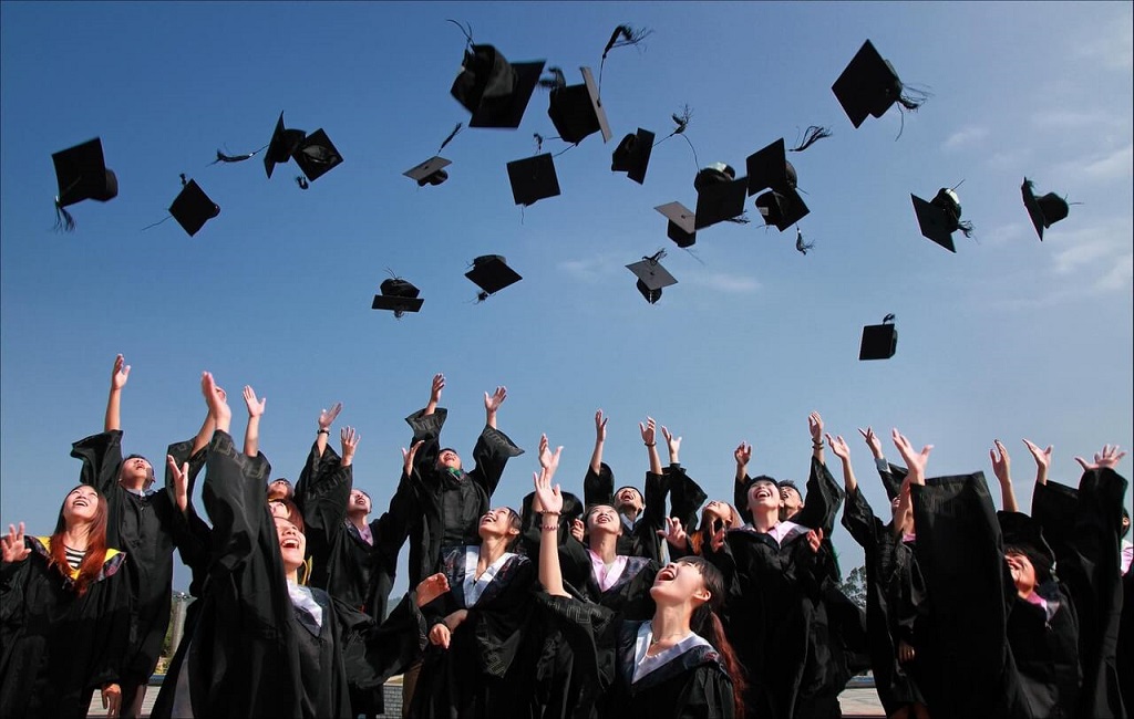 Exploring the Benefits of Graduate Education Certificate